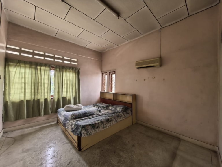 Mantin Taman Tong Seng 2 Storey Banglo House For Sale.