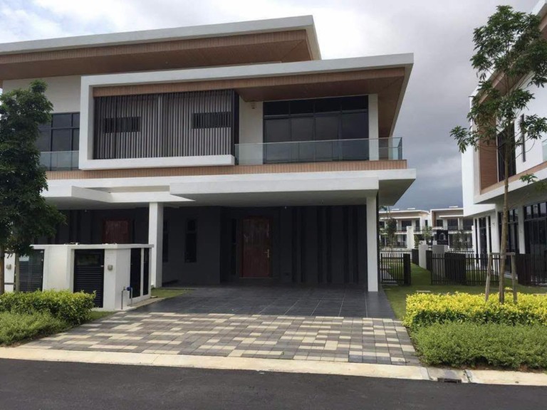 Eco Sanctuary Monterey Intermediate Unit Partially Furnished @ Bandar Rimbayu, Telok Panglima Garang for Sale