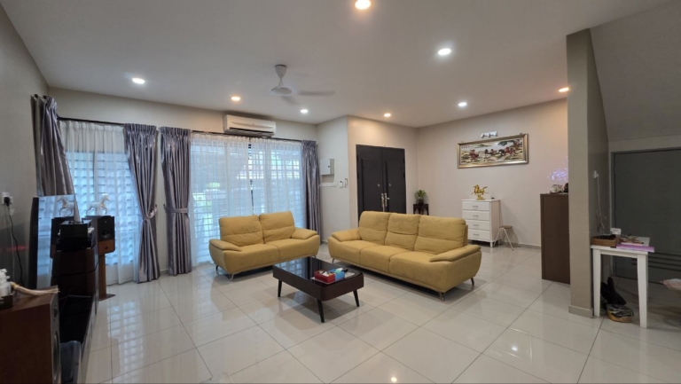 Gunung Rapat Taman Saikat Double storey semi d house