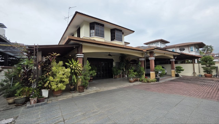 Taman Golf Double Storey House for sale