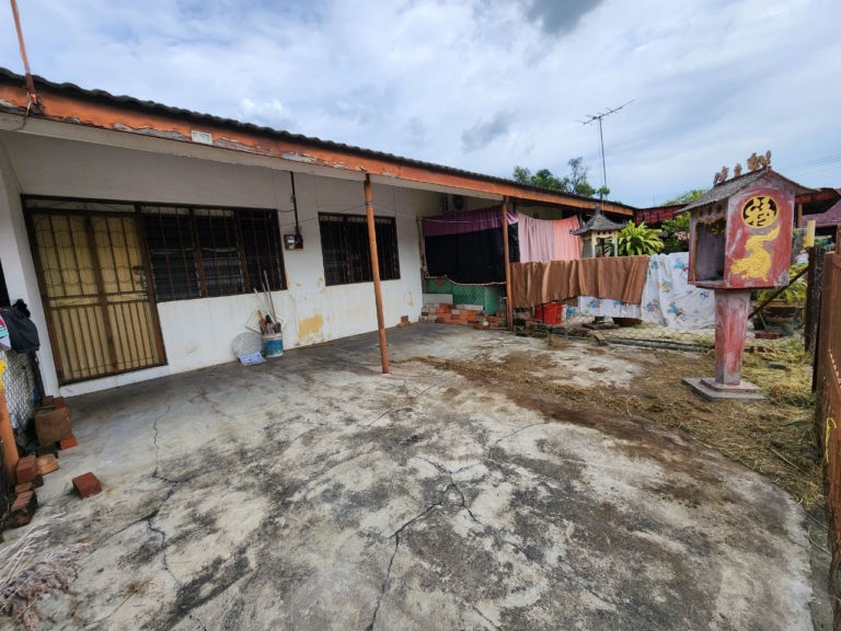 Pengkalan Renovated Single Storey Terrace House