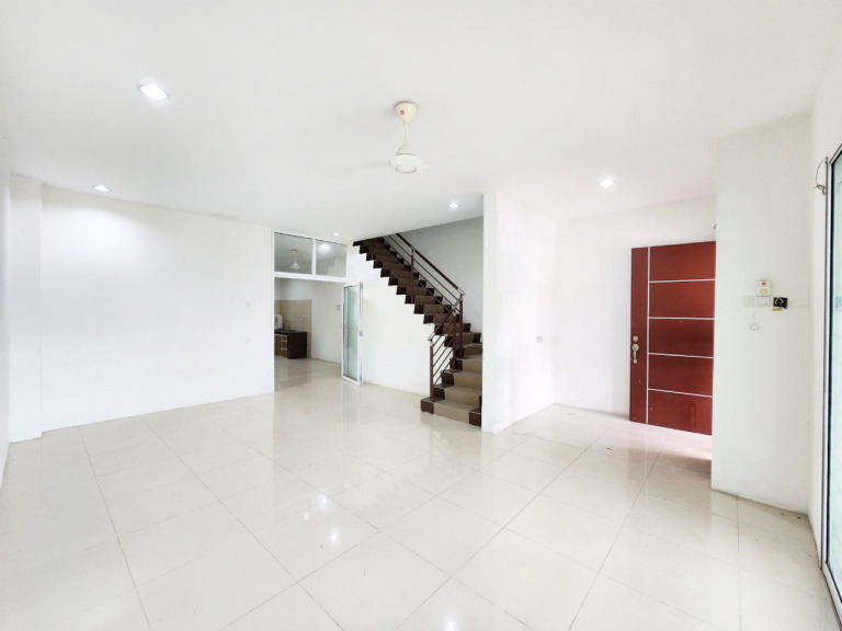 Pengkalan Precinct 18 Double Storey Terrace House