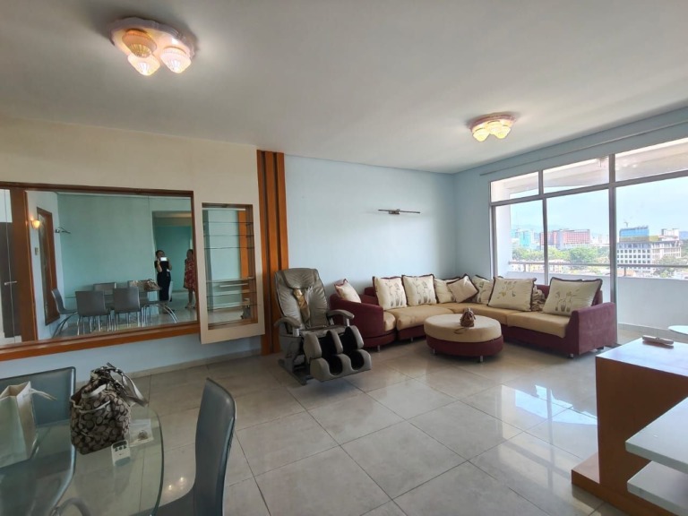 Damaipuri Condominium, Jalan Kampar Corner Unit