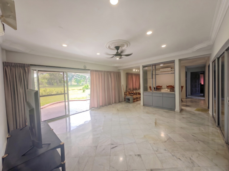Allamanda Condo, Meru Valley Golf Resort
