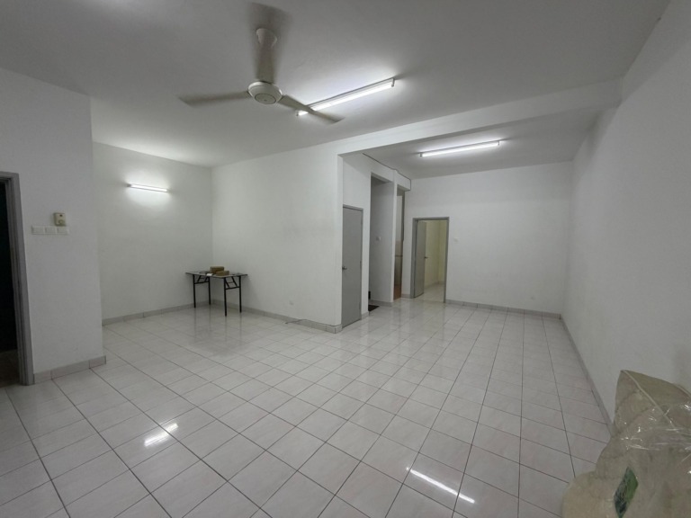 Bandar Puteri 10 Puchong 2-Storey Landed Freehold Well Kept Low Density