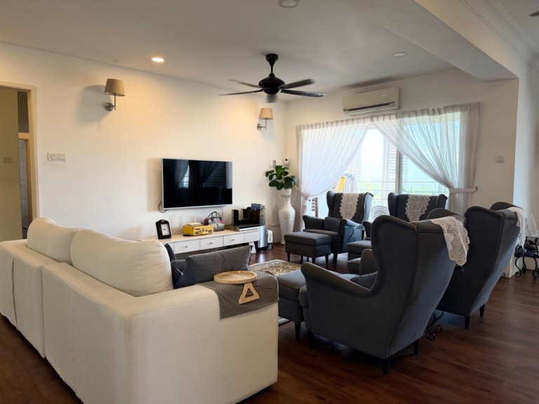 Paradesa Rustica, Renovated, Extended, Private Lift, Freehold, Limited