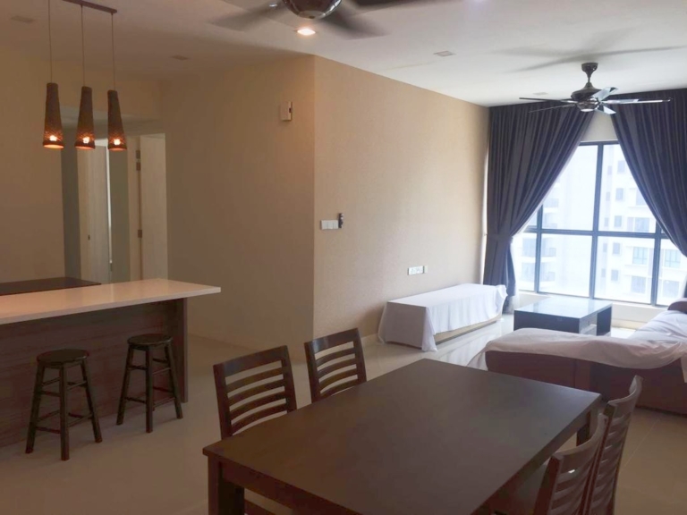 A'Marine Lakeside Condominium LakeView
