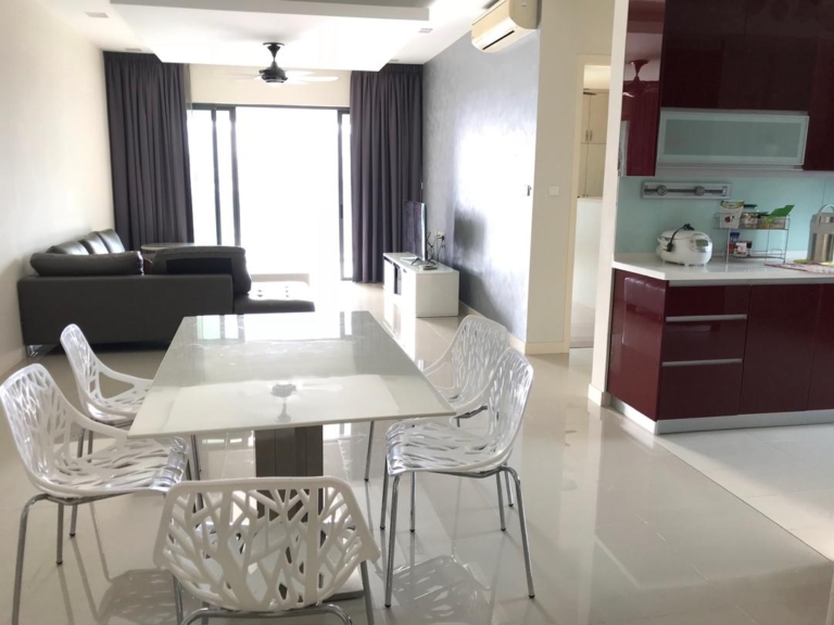 A'Marine Lakeside Condominium LakeView