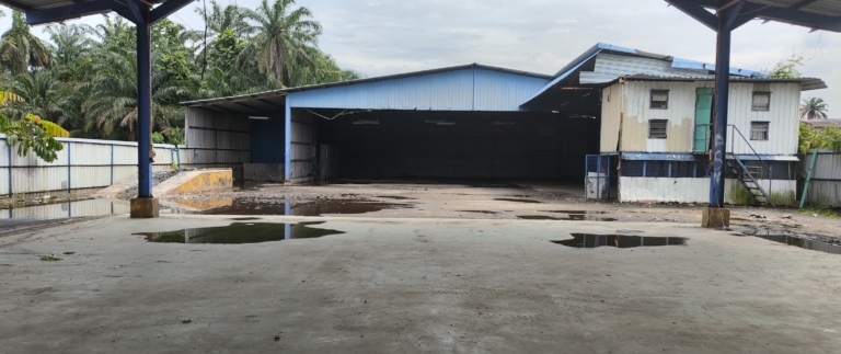 Klang Meru Land with Warehouse