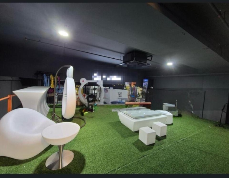 Emhub Kota Damansara Warehouse / Office / Showroom For Sales