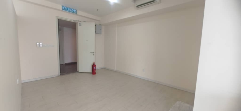 Geo Avenue Office SUite with Lakeview