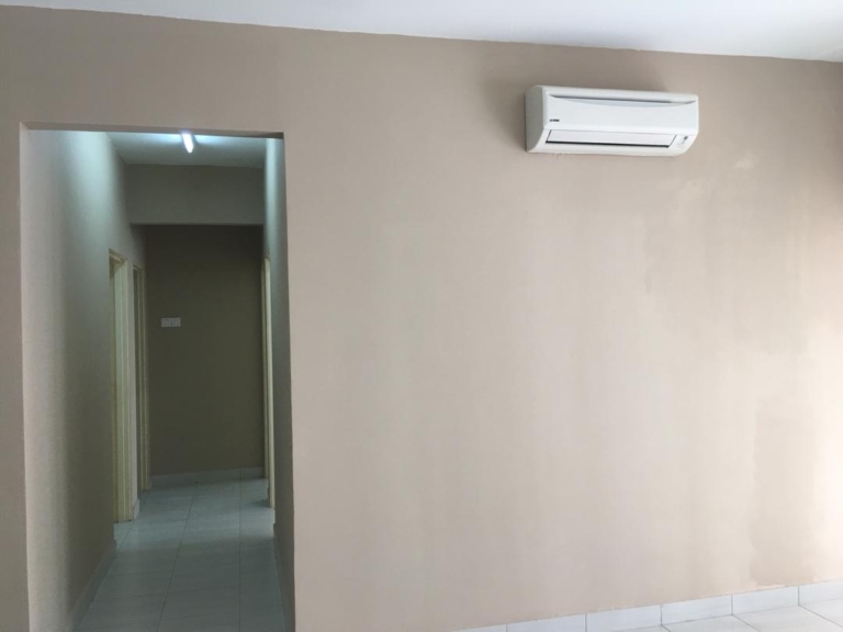 3 Bedroom 2 Bathroom Freehold Service Residence @ Puchong Jaya For Sale