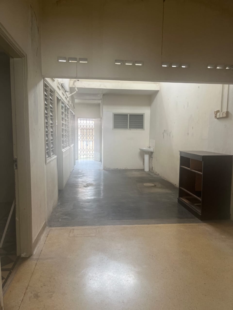Single Storey Terrace House @ Happy Garden Ready for Sale