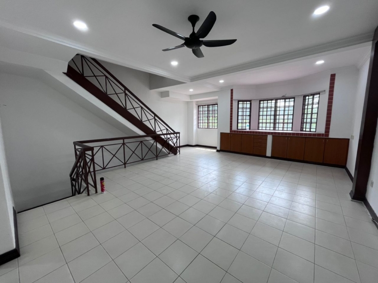 Cheras Taman Minang Ria 3-Storey House For Sale