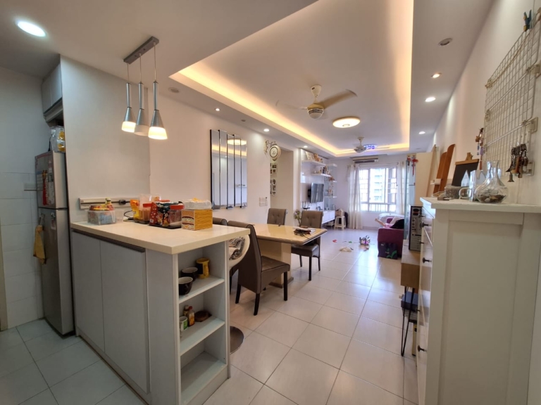 SETIA SERI INTAN, Service Apatment for SALE