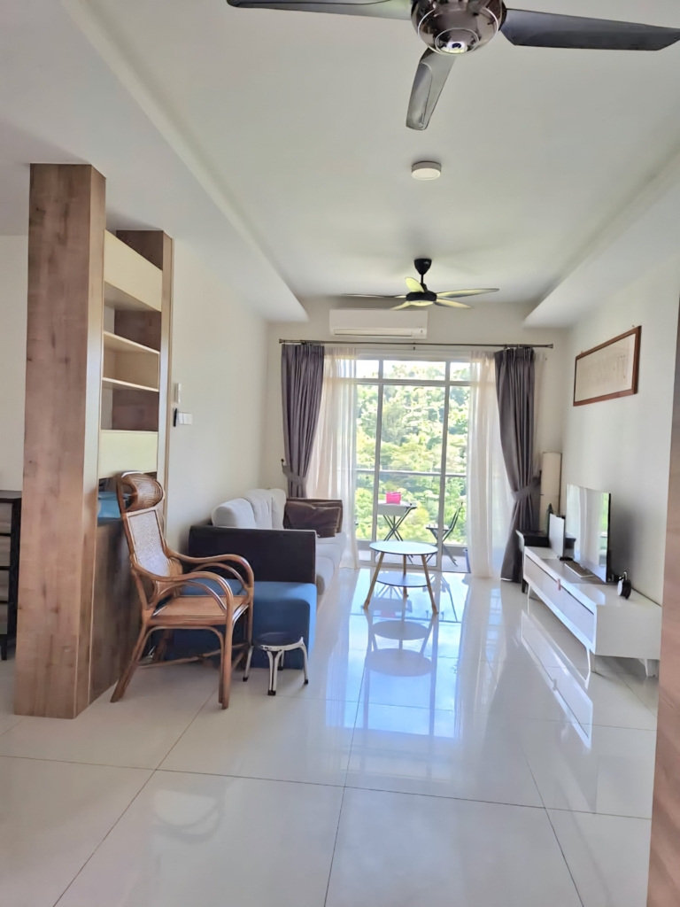 Balcony facing forest! Freehold 1209 sqft 3r2b 3 carparks (negotiable)