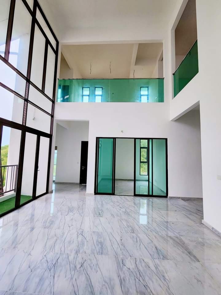 Kingsley Hill 4 Storey Semi D Corner Lot Freehold with Private Lift