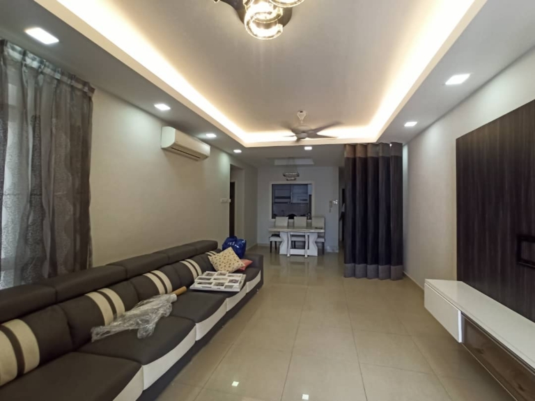 Royal Domain Sri Putramas 2 Jalan Kuching Renovated Corner Lot For Sale