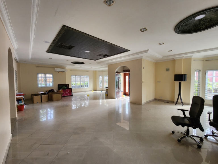 Country Heights Kajang 3-Storey Bungalow House For Rent