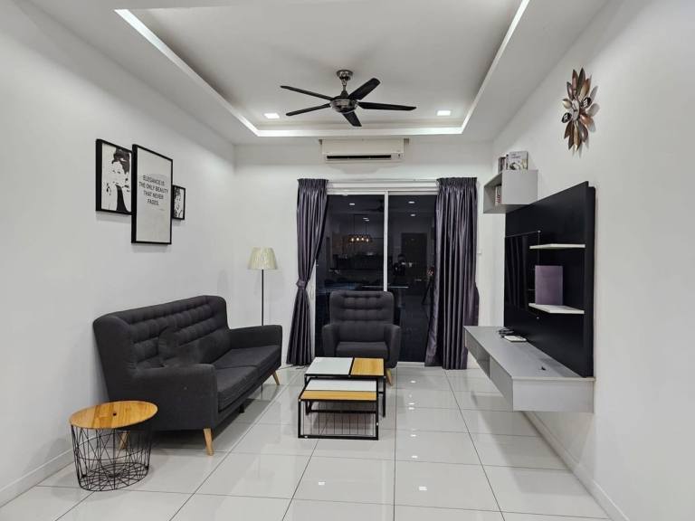 Freehold Skypod Residence Bandar Puchong Jaya Corner Unit 3 Carparks For Sale