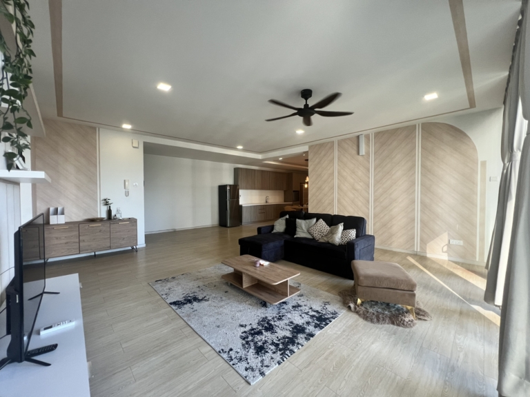 Lakefront Residence @ Cyberjaya, Fully Furnished Condo With Awesome Design, Huge Balcony 1,568sqft