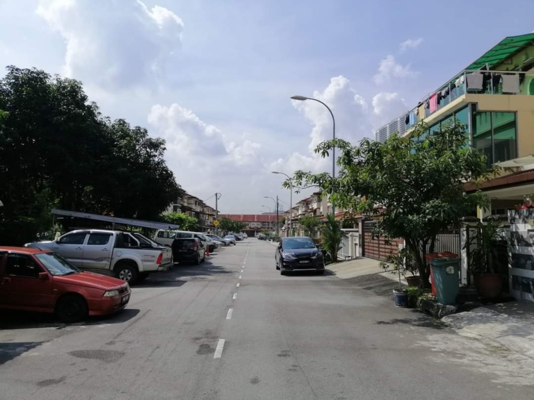 3 Storey Superlink@Taman Megah Kepong