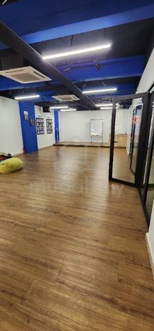 Jaya One Sek 13 Shop Office Partially Furnished