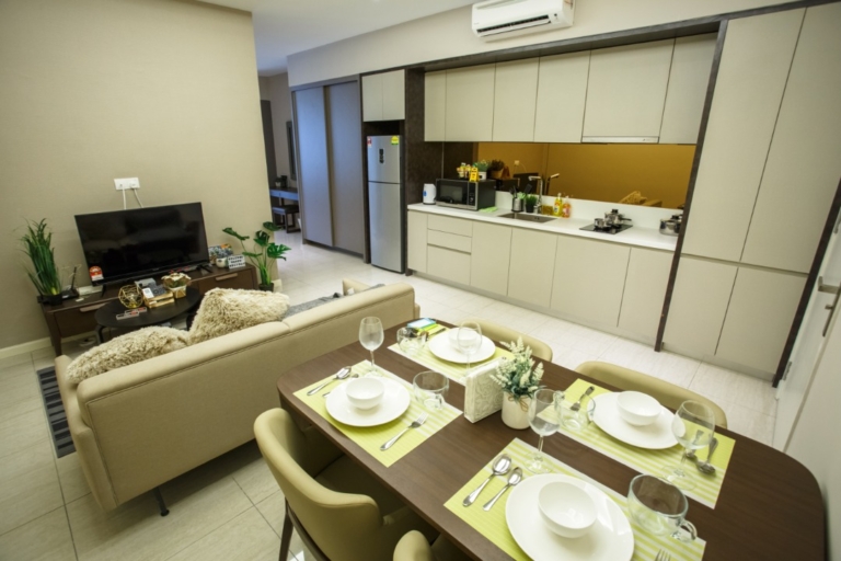 Dorsett Residences@ Sri hartamas, Mid Floor, Fully and Nice Furnished Unit