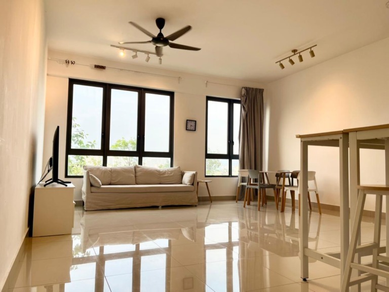 East Parc@Bandar Menjalara