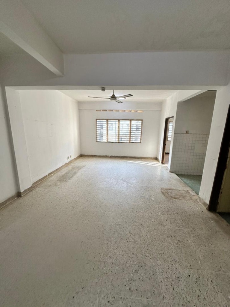 Low cost flat at Goodyear Court 9 for Sale in USJ 14