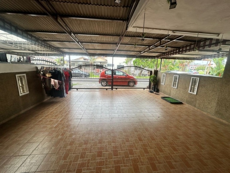 Fully renovated and extended single storey for sale in Taman klang Jaya, Klang