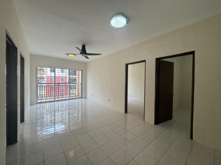 Sri Astana Apartment Batu Caves Well Kept Corner Unit For Sale