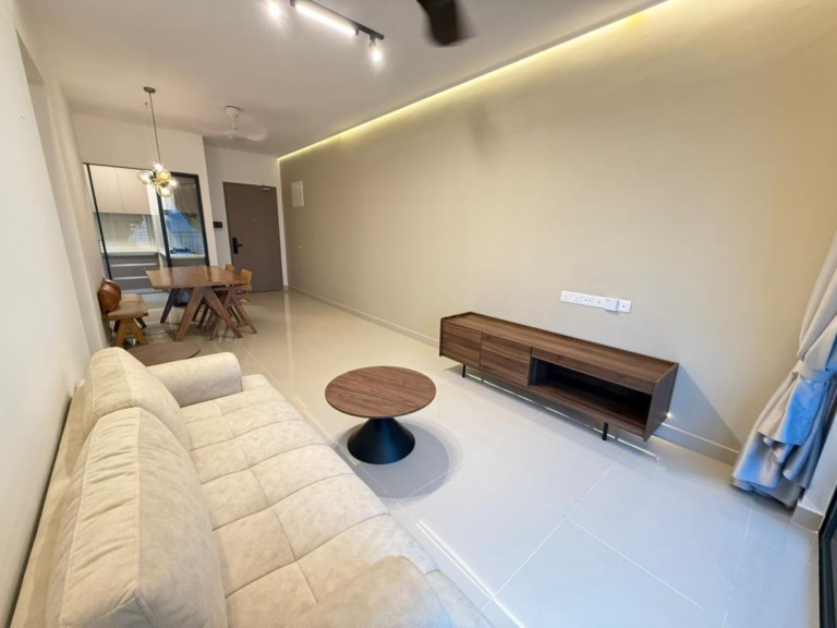Baron Condo ,Lakecity Brand New Unit 3 Bedrooms Fully Furnished For Rent