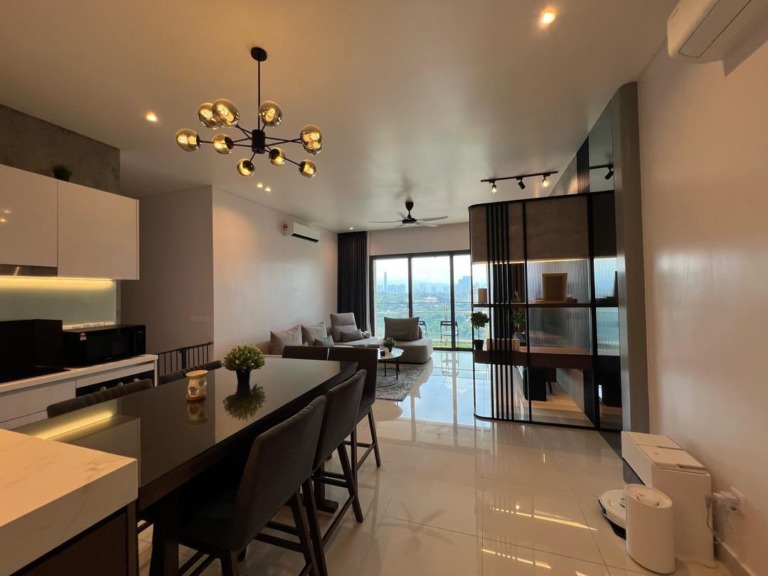 Tria Seputeh Residences Premium Fully Furnished for Rent 2 car parks