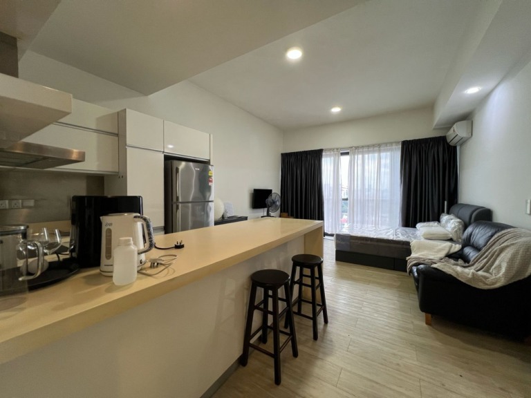 FULLY FURNISHED M-CITY STUDIO FOR SELL