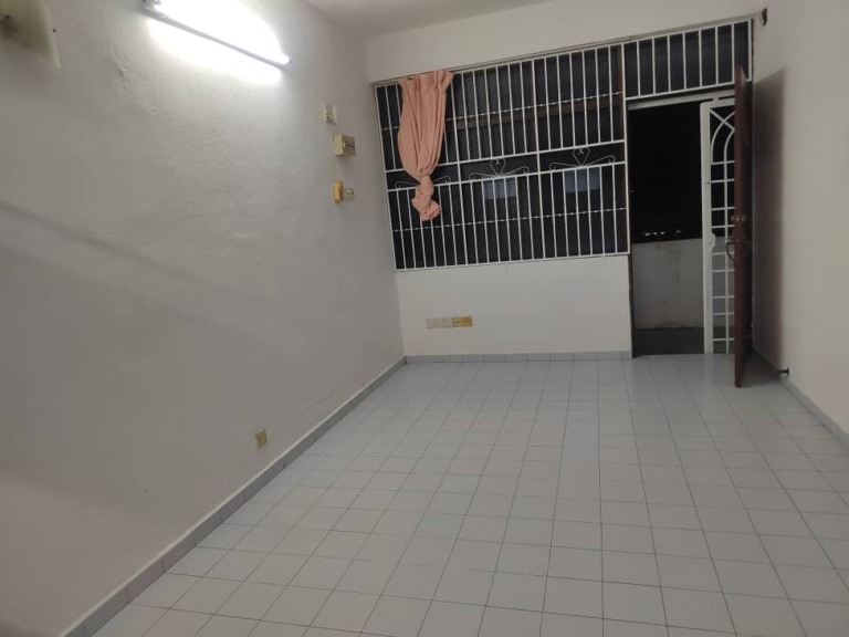 Taman Sri Setia, Tanjung Bungah 3 Bedrooms Renovated Near TAR