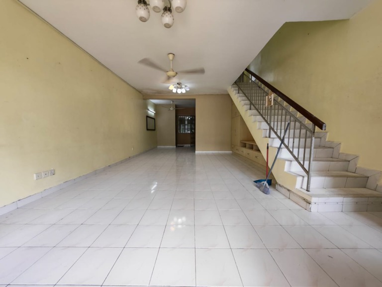 Taman Bukit Permata 2 Storey Intermediate Landed Terrace House