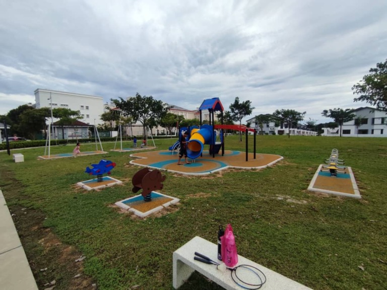 🏡 PANGSAPURI BANDAR BARU AIR PUTIH FOR SALE