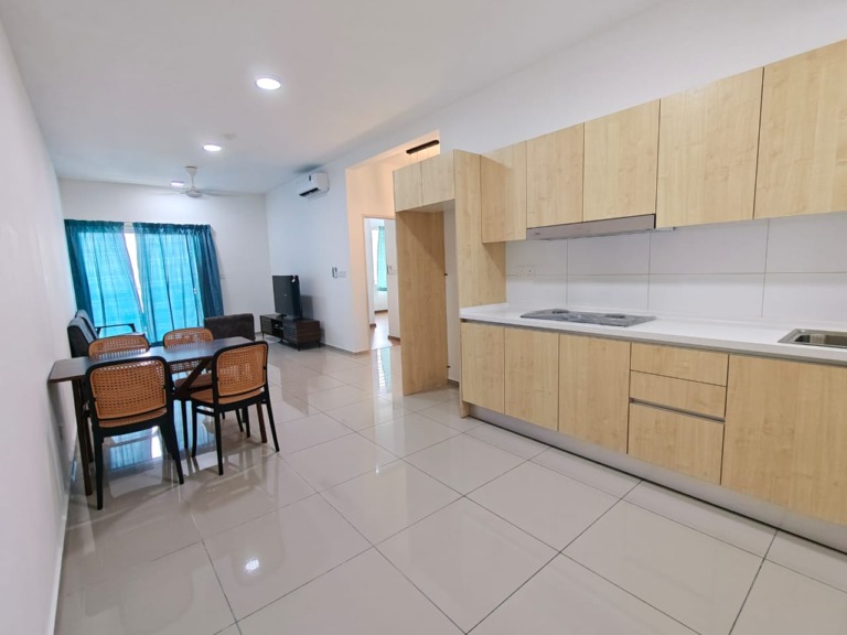 The Tresor @ Gravit 8 Condominium For RENT