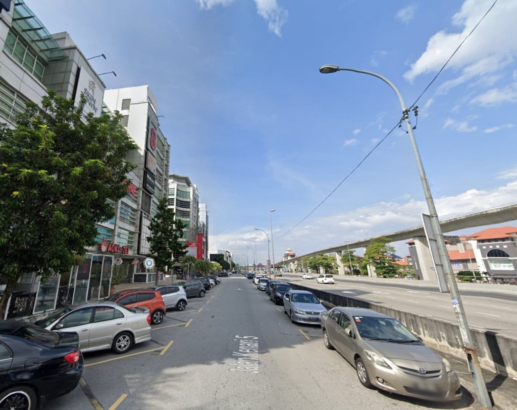Partially Furnished Office For Rent, IOI Boulevard Puchong Jaya, 1,679 sf, Near IOI Puchong Jaya LRT – commercial for rent in Bandar Puchong Jaya (photo 3 of 7)