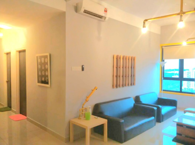 I residences i city shah alam 3+1beds 3baths for rent availble move in