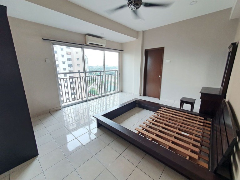Kelana Mahkota Condominium Duplex Bungalow Corner Unit Pool View