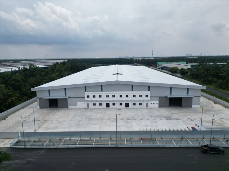 2610 4836 Detached Warehouse T Mengkuang by Emily