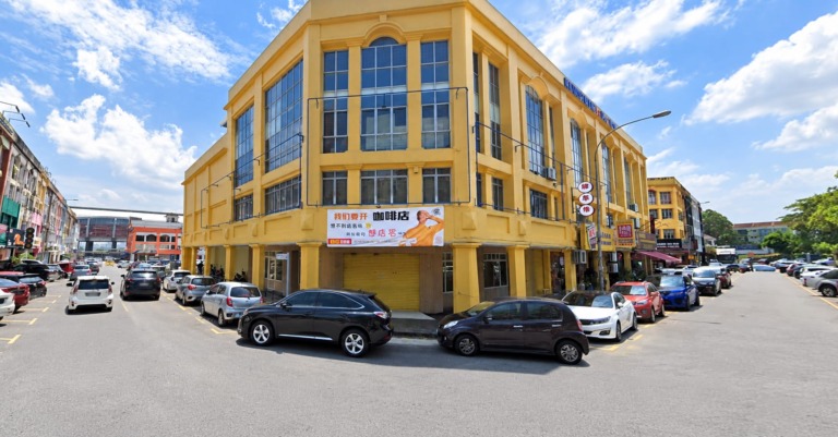 Puchong Jaya @ 5000 sqft Ground Floor Corner @ For Rent